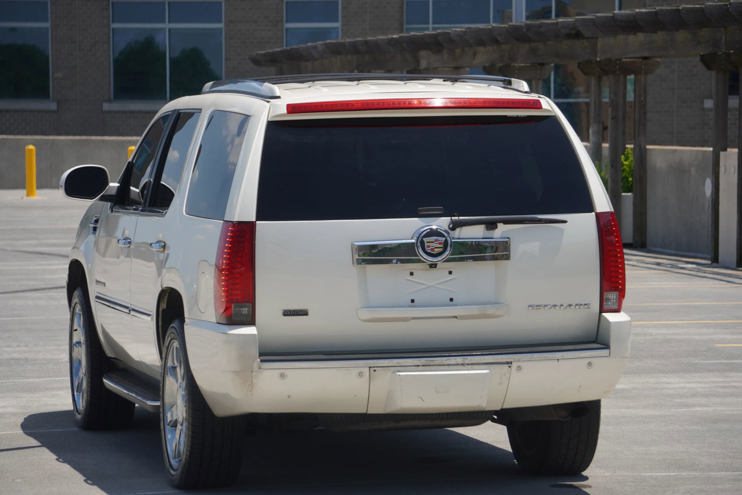 Used 2008 Cadillac Escalade AWD image 9