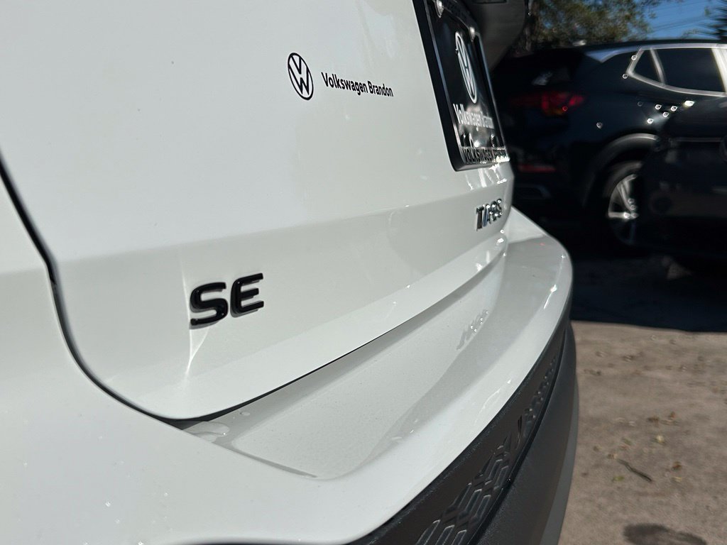 Used 2026 Volkswagen Taos SE FWD image 45