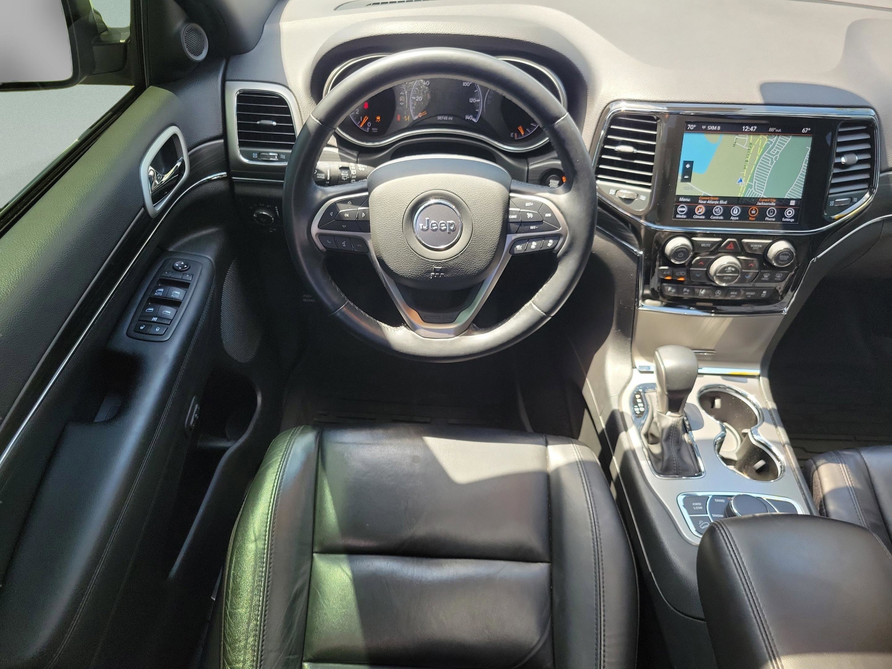 Used 2022 Jeep Grand Cherokee Limited w/ Trailer Tow Group IV image 16