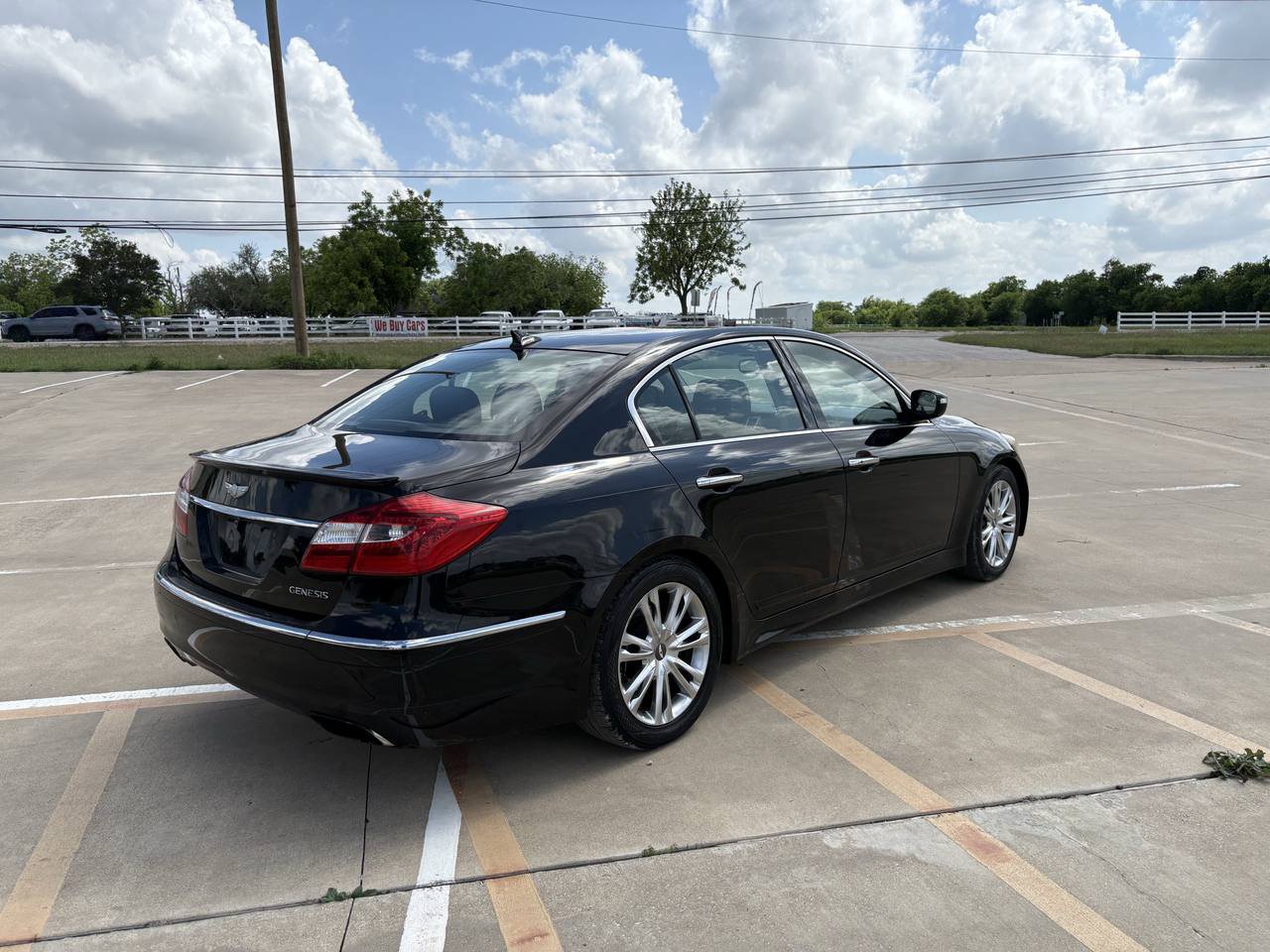 Used 2012 Hyundai Genesis 3.8 w/ Premium Pkg RWD image 5