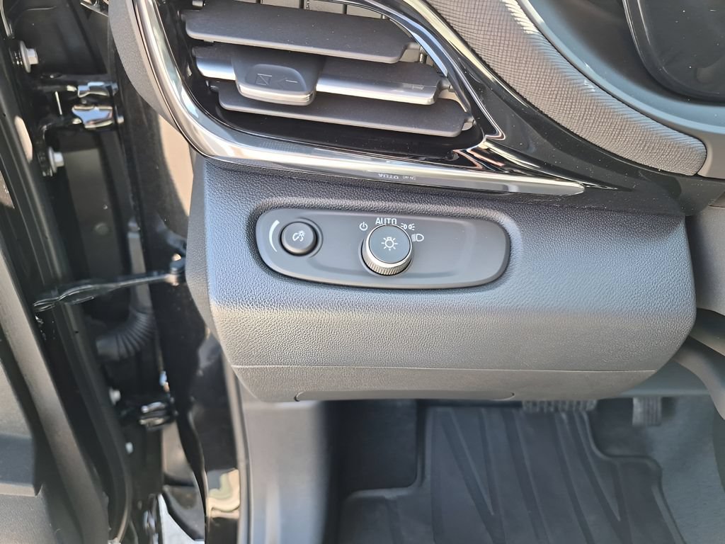 New 2026 Buick Envista Sport Touring w/ Convenience I Package FWD image 35