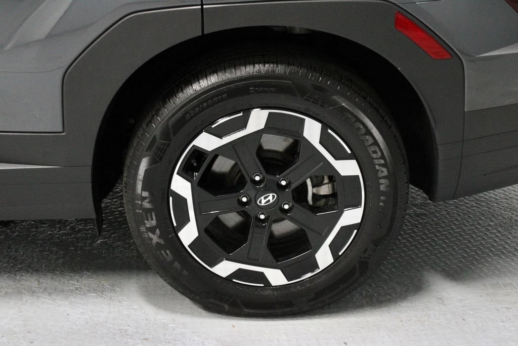 Used 2025 Hyundai Santa Fe SEL FWD image 19