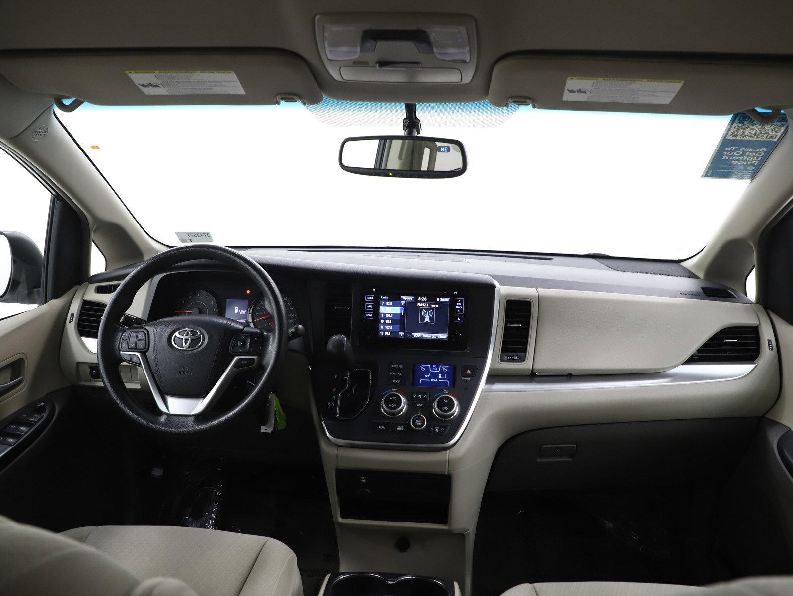 Used 2017 Toyota Sienna LE image 14