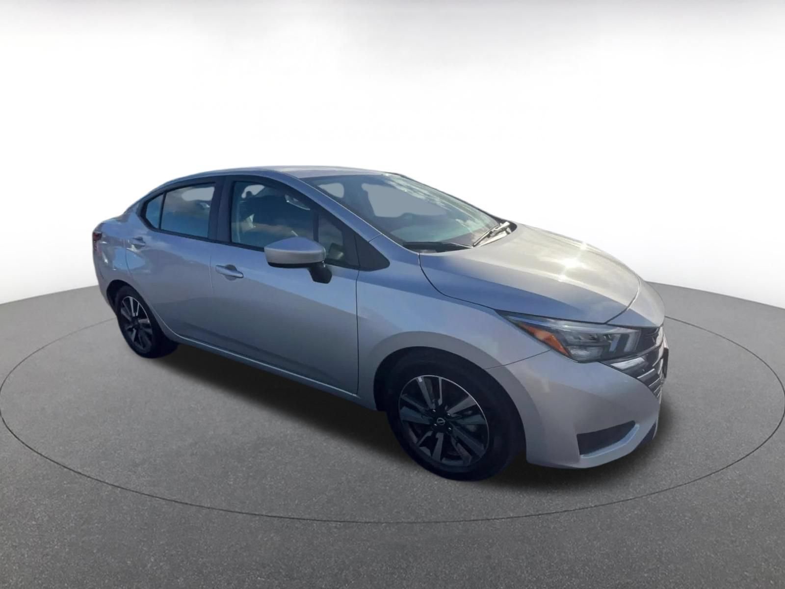 Used 2025 Nissan Versa SV FWD video 2