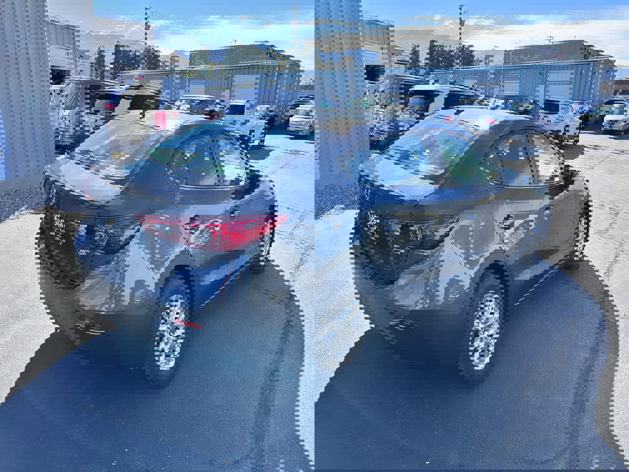 Used 2015 MAZDA MAZDA3 i Grand Touring image 3