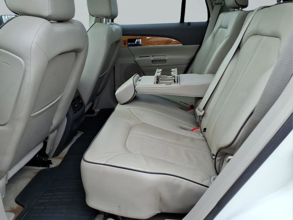 Used 2013 Lincoln MKX AWD image 26