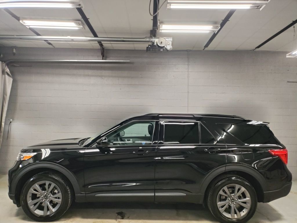 Used 2023 Ford Explorer XLT w/ Equipment Group 202A image 17