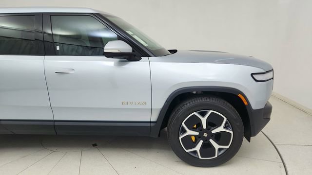 Used 2023 Rivian R1T Adventure image 7