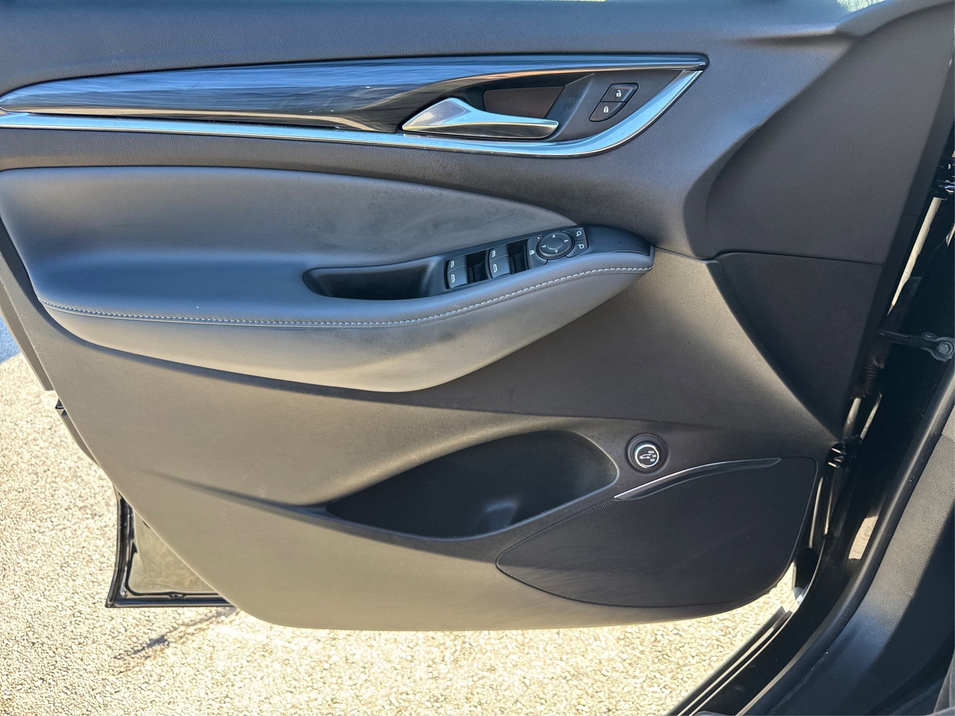 Certified 2024 Buick Enclave Essence image 26