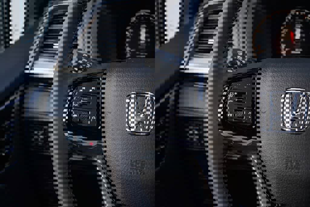 New 2026 Honda Odyssey Touring image 18