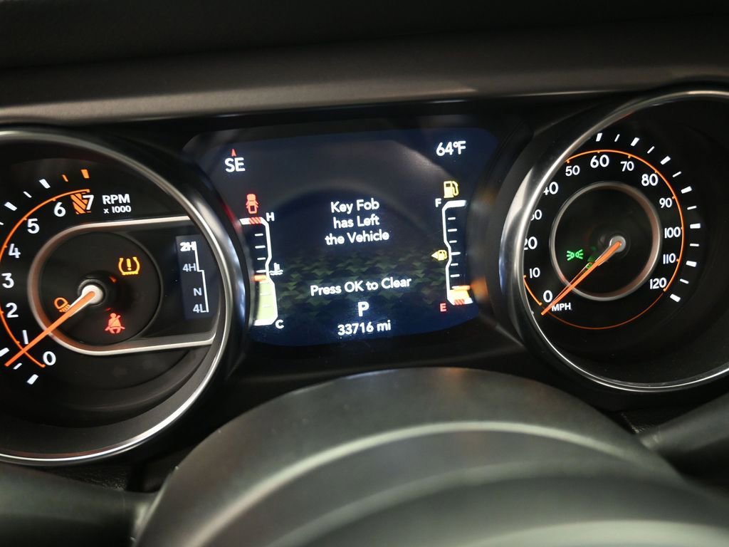 Used 2023 Jeep Gladiator Sport image 8