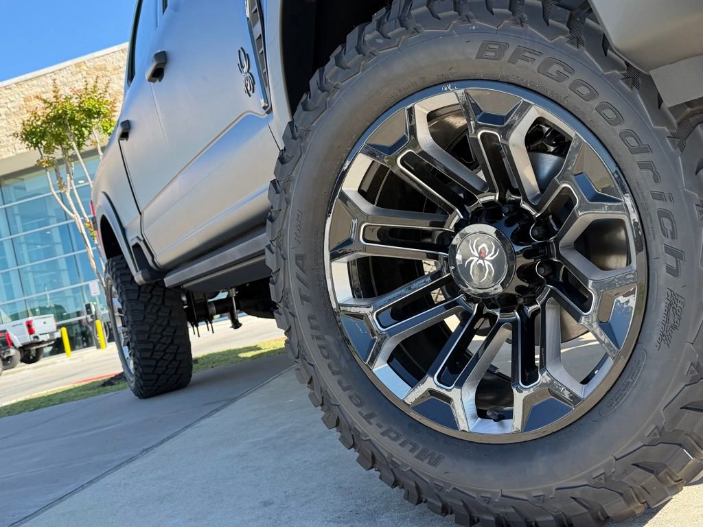 New 2026 Ford F250 Lariat w/ Black Appearance Package image 48