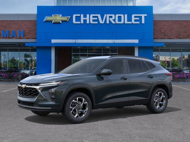 New 2026 Chevrolet Trax LT w/ Driver Confidence Package FWD image 2