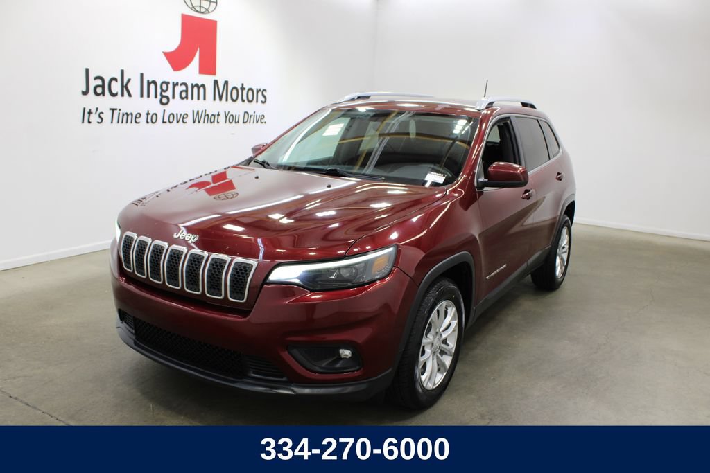 Used 2019 Jeep Cherokee Latitude w/ Popular Appearance Group