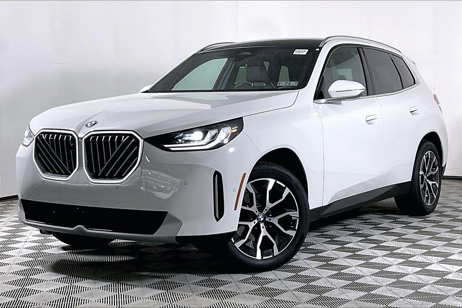 Certified 2026 BMW X3 xDrive30i AWD/4WD image 1