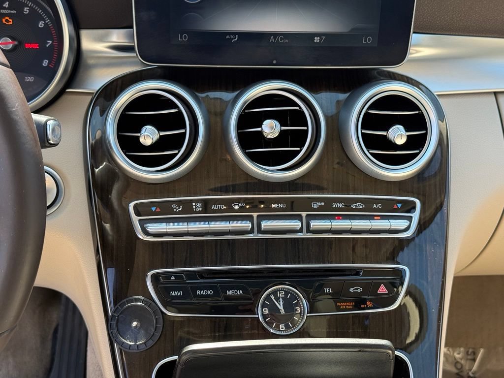 Used 2015 Mercedes-Benz C 300 4MATIC Sedan image 15