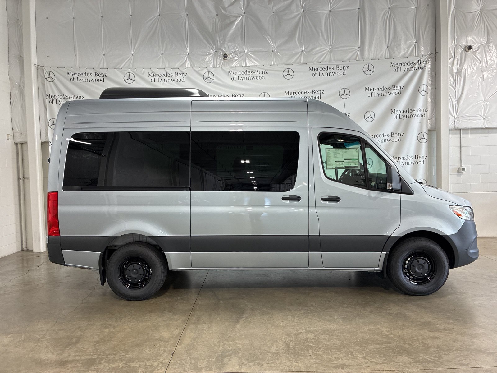New 2025 Mercedes-Benz Sprinter 2500 image 3