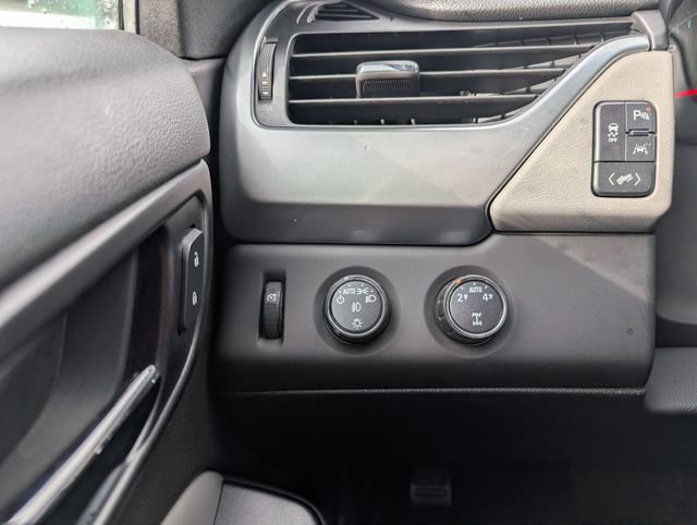 Used 2016 Chevrolet Suburban LT w/ Luxury Package image 21