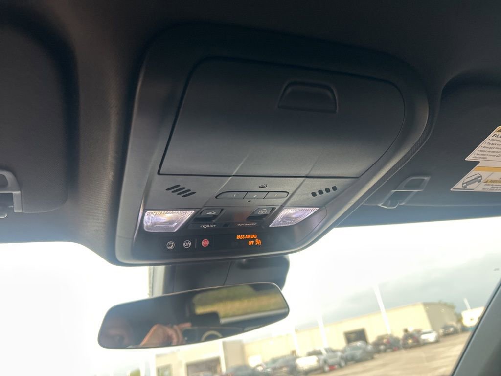 Used 2020 Cadillac XT4 Premium Luxury w/ Cold Weather Package image 17