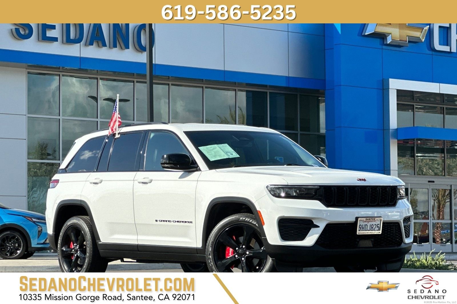 Used 2023 Jeep Grand Cherokee Altitude AWD/4WD image 1