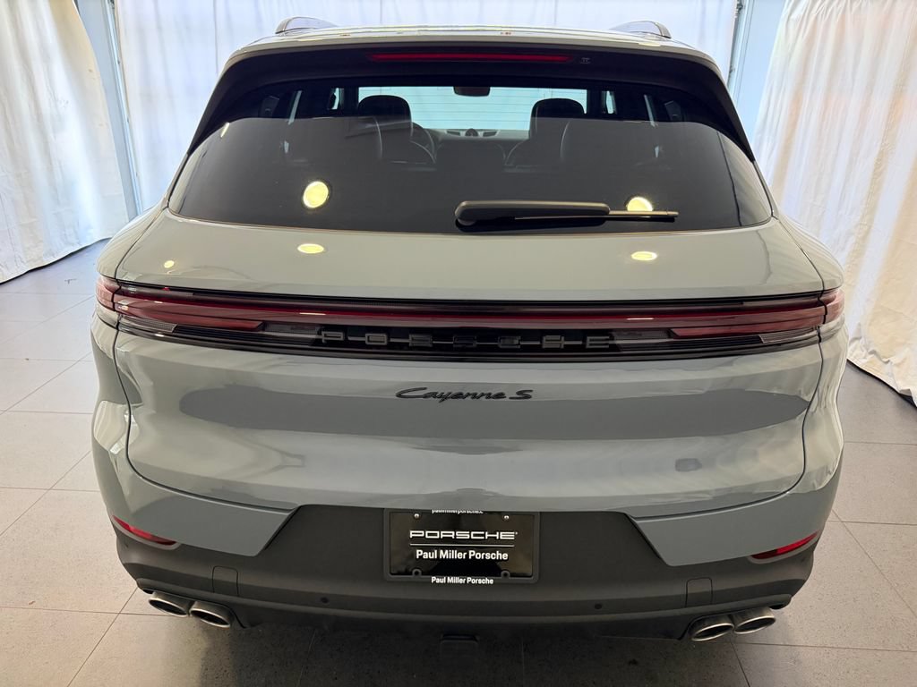 New 2026 Porsche Cayenne S AWD/4WD image 8