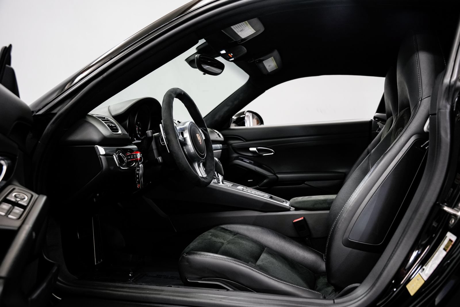 Used 2015 Porsche Cayman RWD image 18