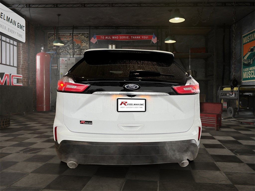 Used 2019 Ford Edge SE w/ SE Fleet Driver's Package image 4