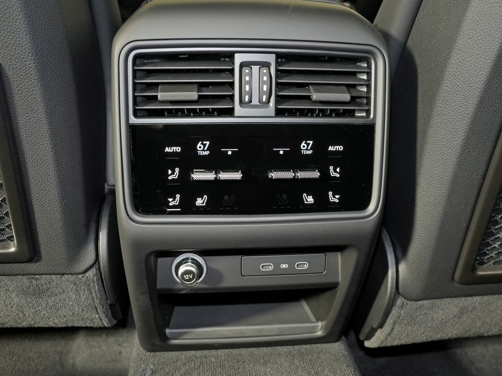 New 2026 Porsche Cayenne GTS AWD/4WD image 38