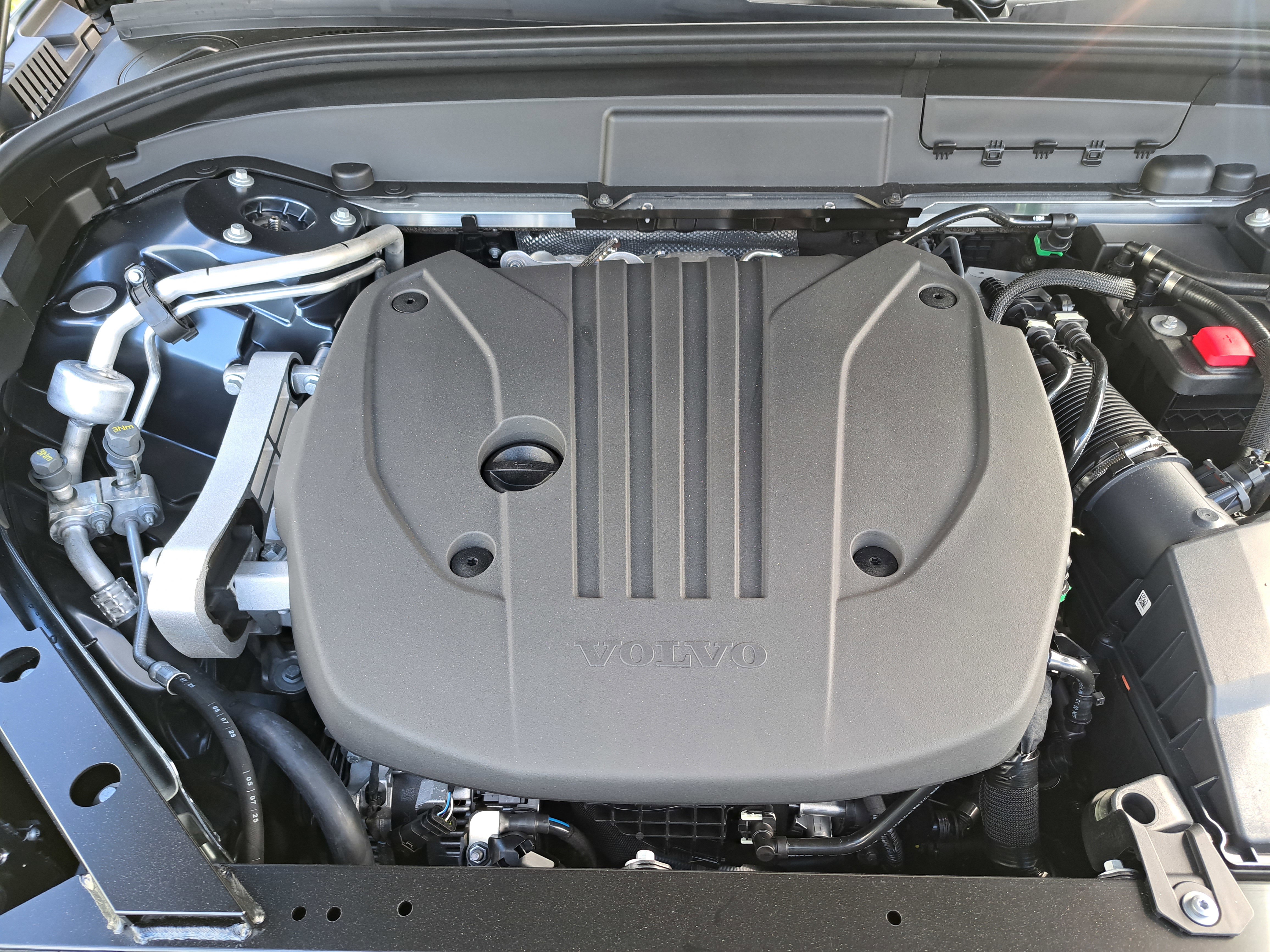 New 2026 Volvo XC60 B5 Ultra w/ Protection Package Premier image 9