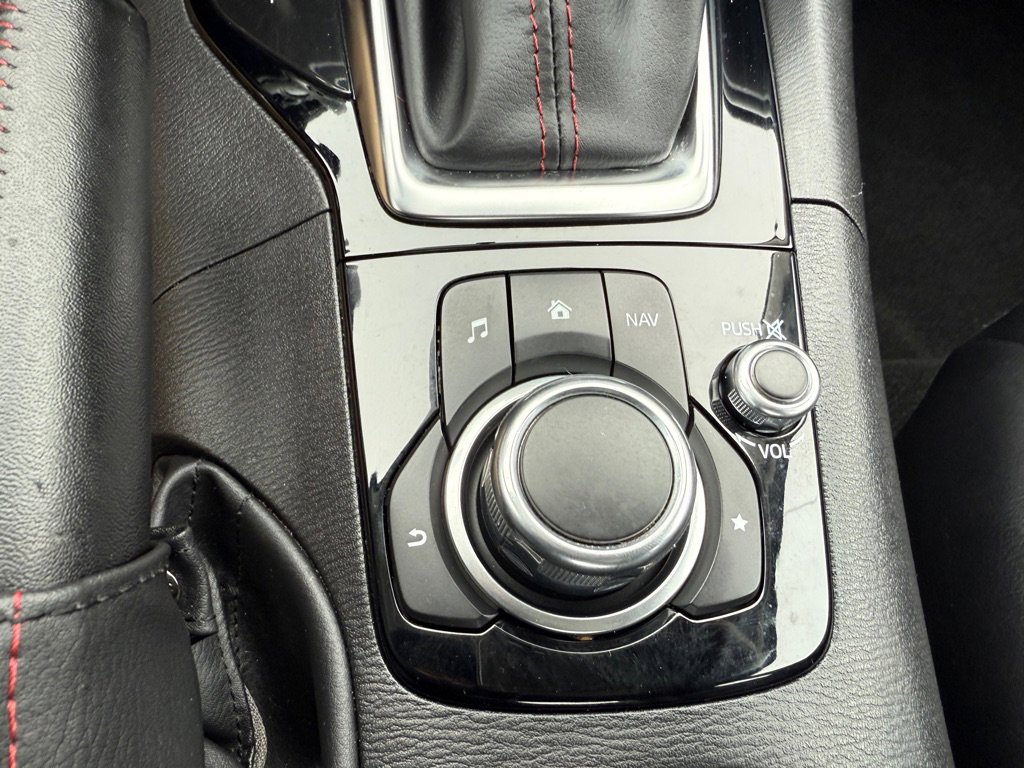 Used 2014 MAZDA MAZDA3 s Touring image 26