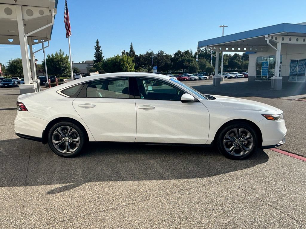 Used 2023 Honda Accord EX image 4