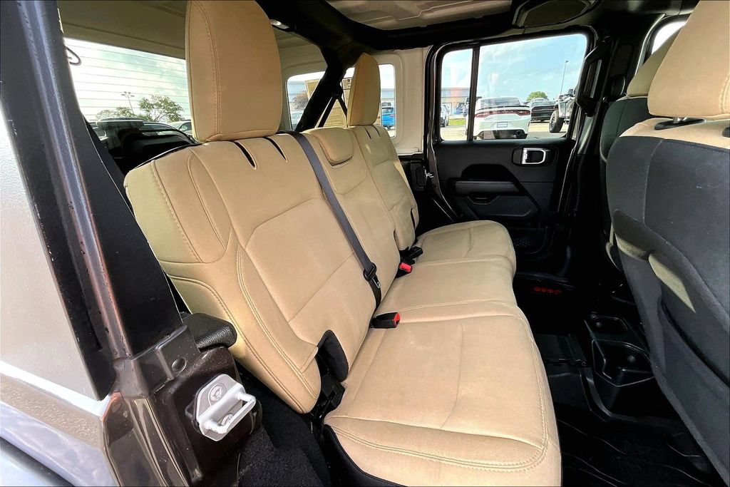 Used 2021 Jeep Wrangler Unlimited Sahara AWD/4WD image 25