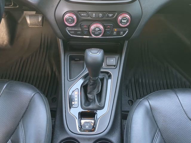 Used 2019 Jeep Cherokee Limited image 22