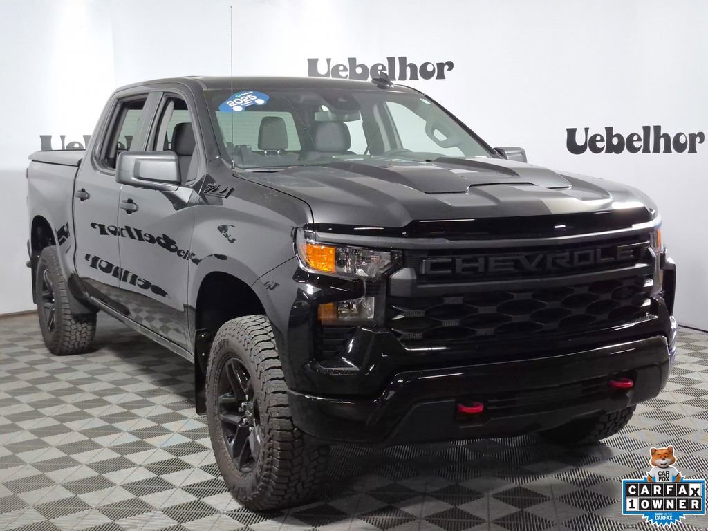 Certified 2025 Chevrolet Silverado 1500 Custom Trail Boss w/ LPO, Dark Essentials Package AWD/4WD image 1