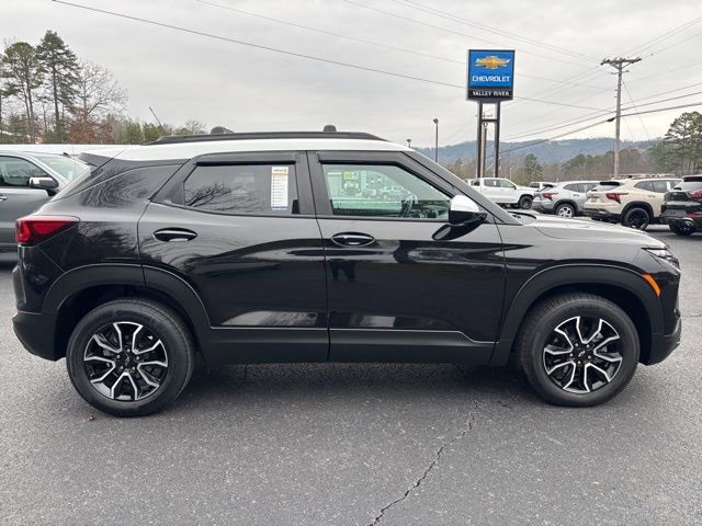 Used 2024 Chevrolet TrailBlazer ACTIV w/ Driver Confidence Package AWD/4WD image 3