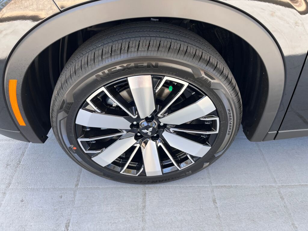 New 2025 Mitsubishi Outlander SE image 10