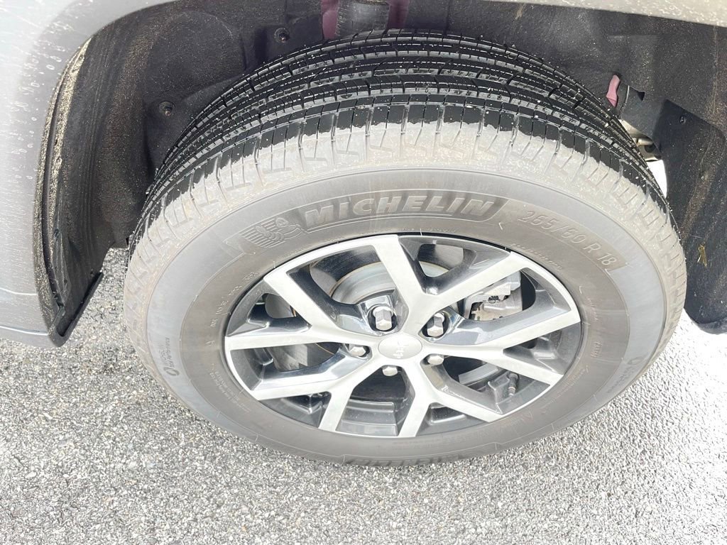 Certified 2025 Jeep Grand Cherokee Limited AWD/4WD image 12