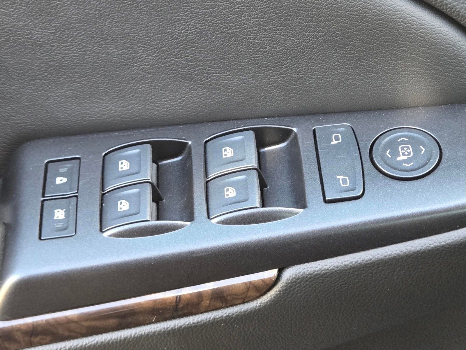 Used 2018 Chevrolet Tahoe LS RWD image 26