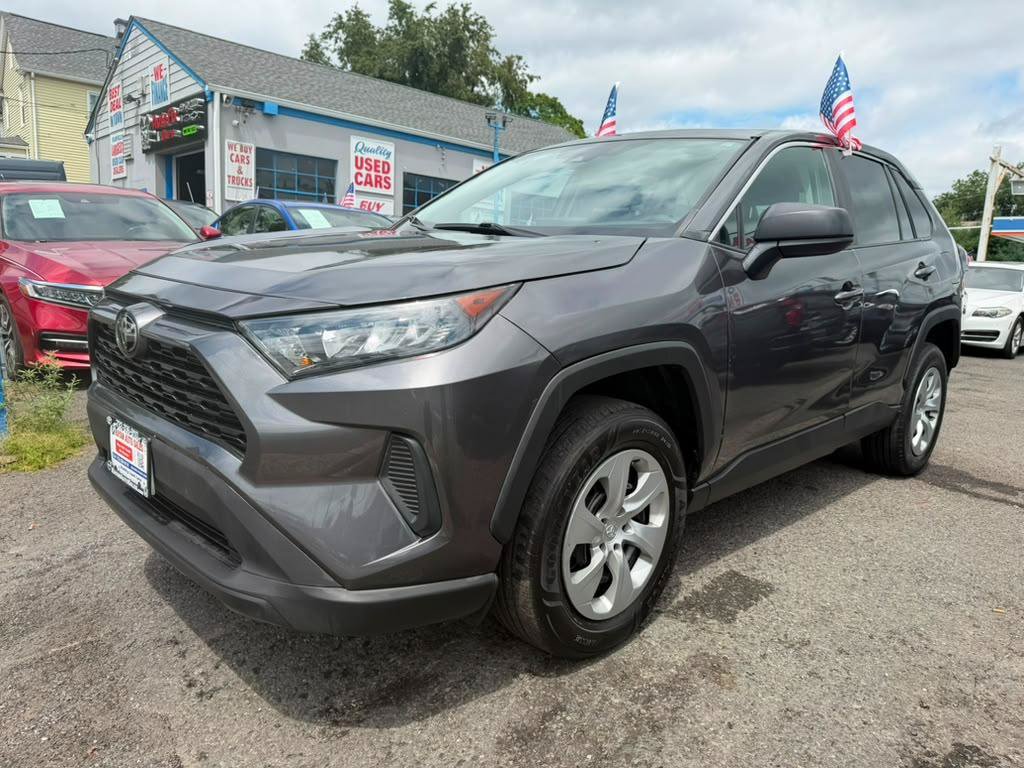 Used 2022 Toyota RAV4 LE AWD/4WD image 11