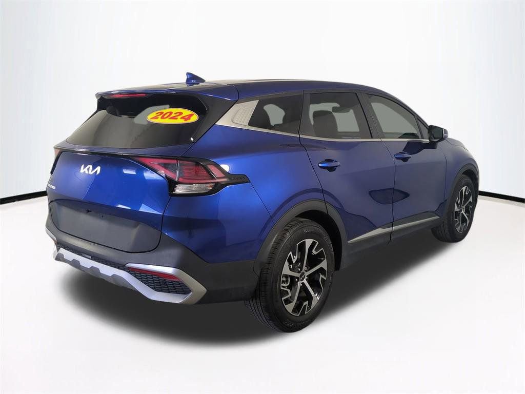 Used 2024 Kia Sportage EX image 5