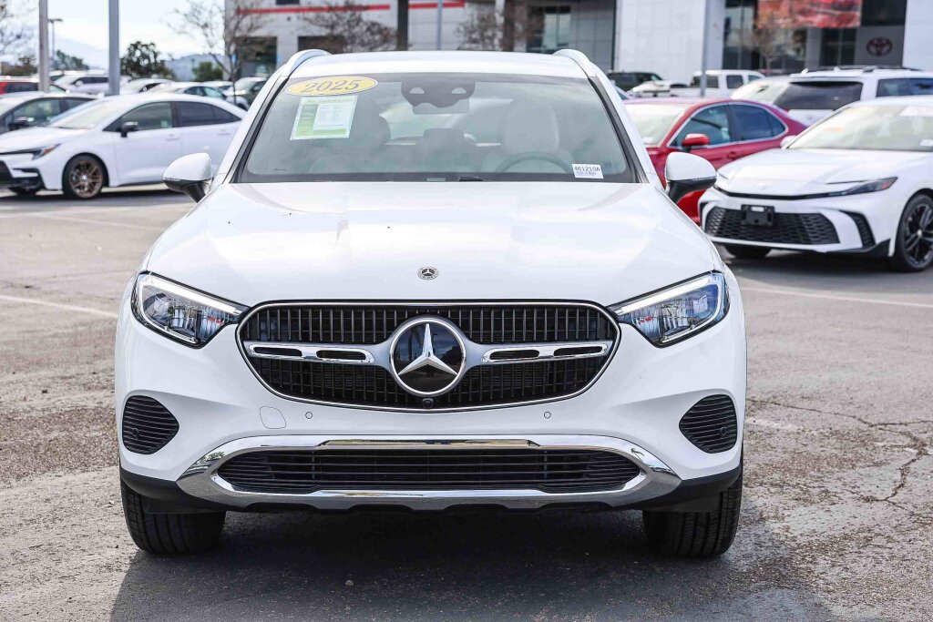 Used 2025 Mercedes-Benz GLC 350e 4MATIC image 15