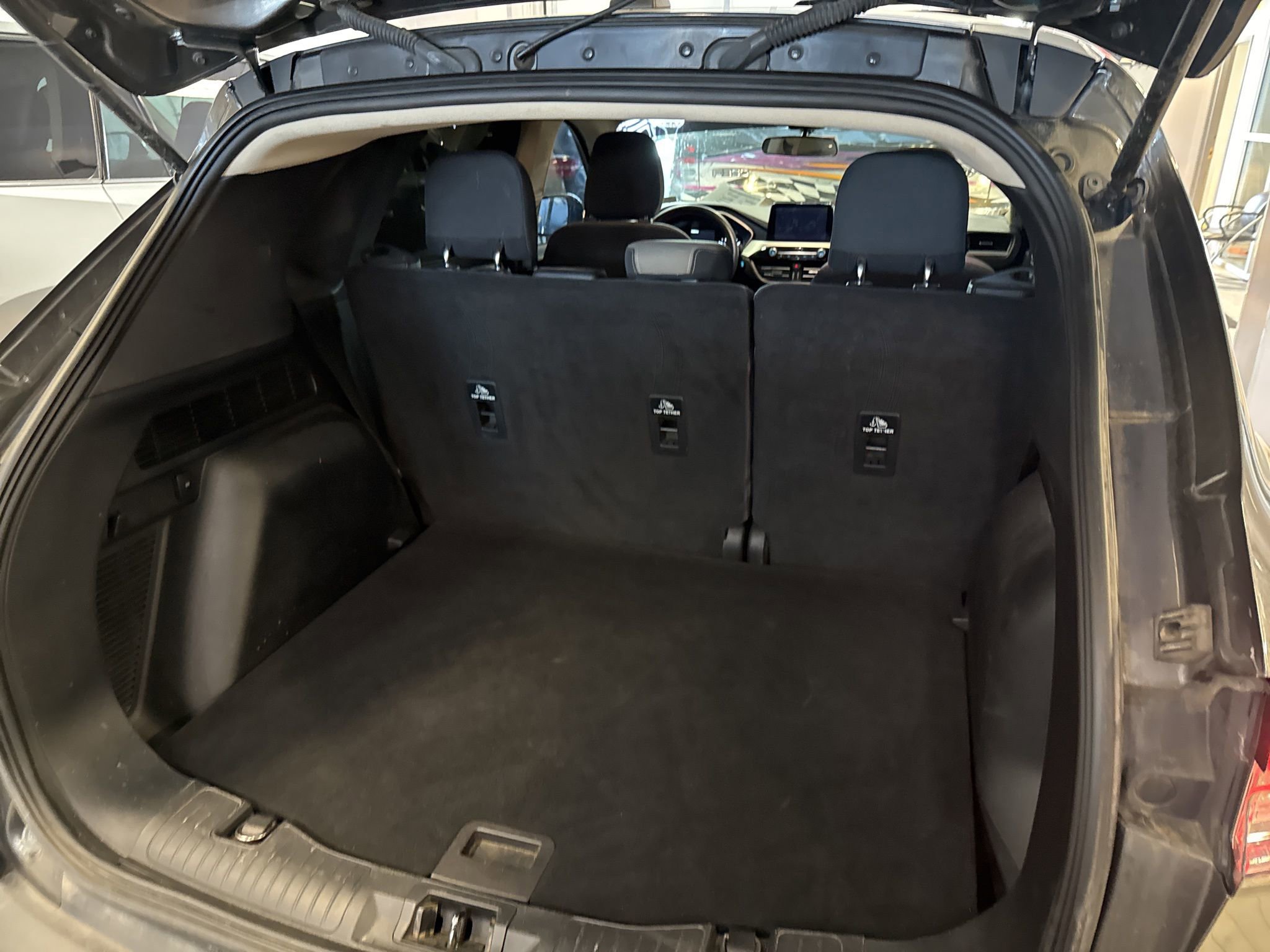 Used 2020 Ford Escape SE image 13