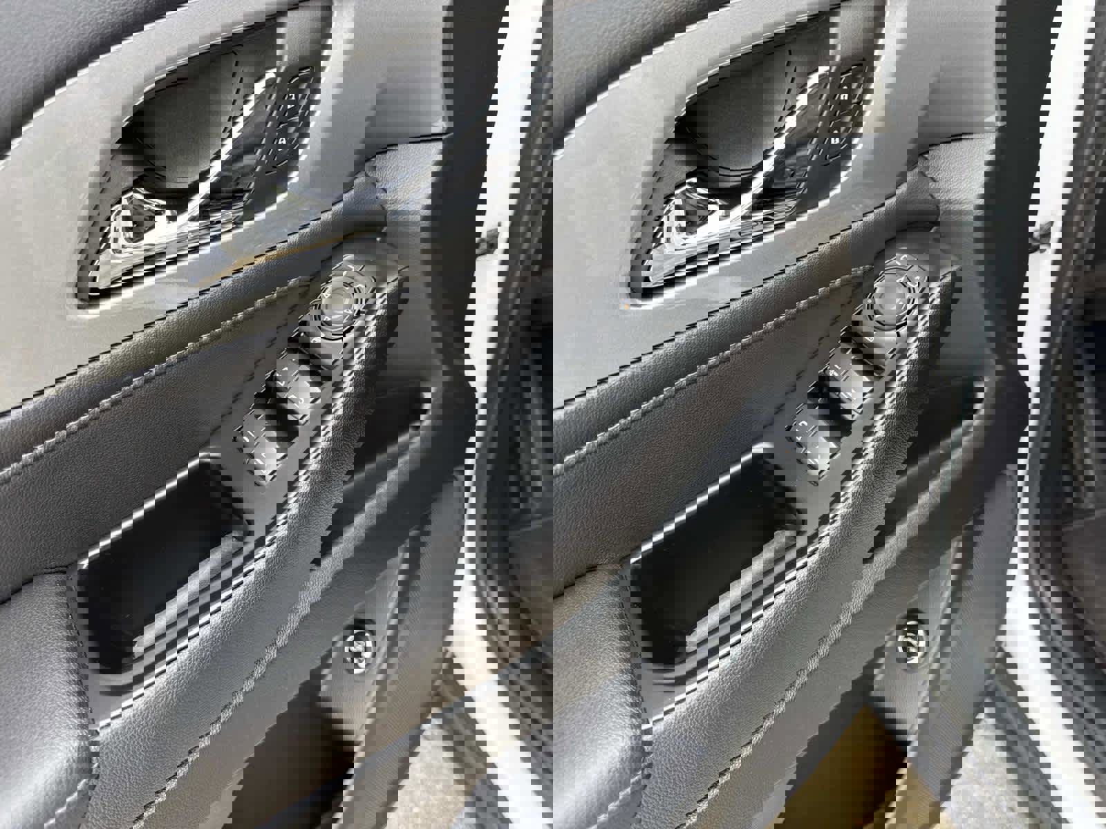 Used 2023 Chevrolet Traverse LT image 35