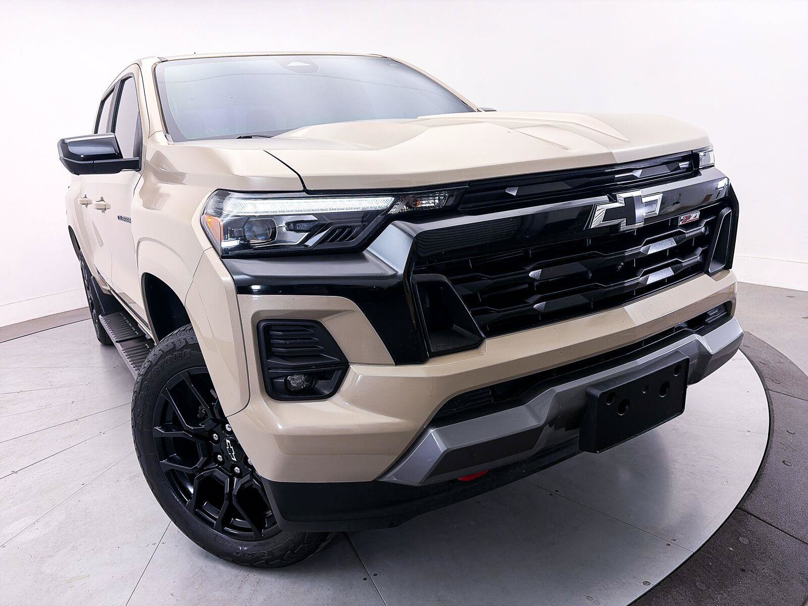 Used 2024 Chevrolet Colorado Z71 w/ LPO, Dark Essentials Package AWD/4WD image 3