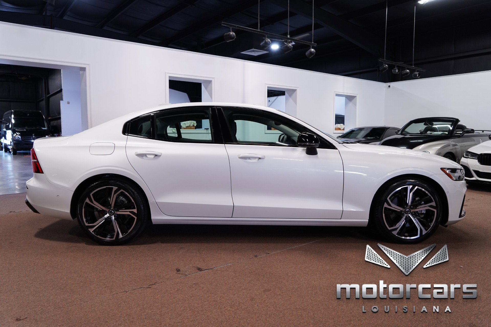 Used 2024 Volvo S60 B5 Ultimate image 8