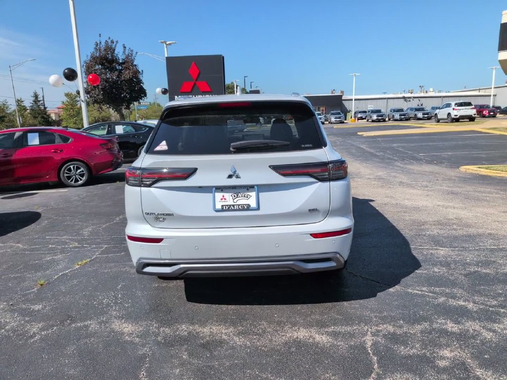 New 2026 Mitsubishi Outlander SEL AWD/4WD image 8