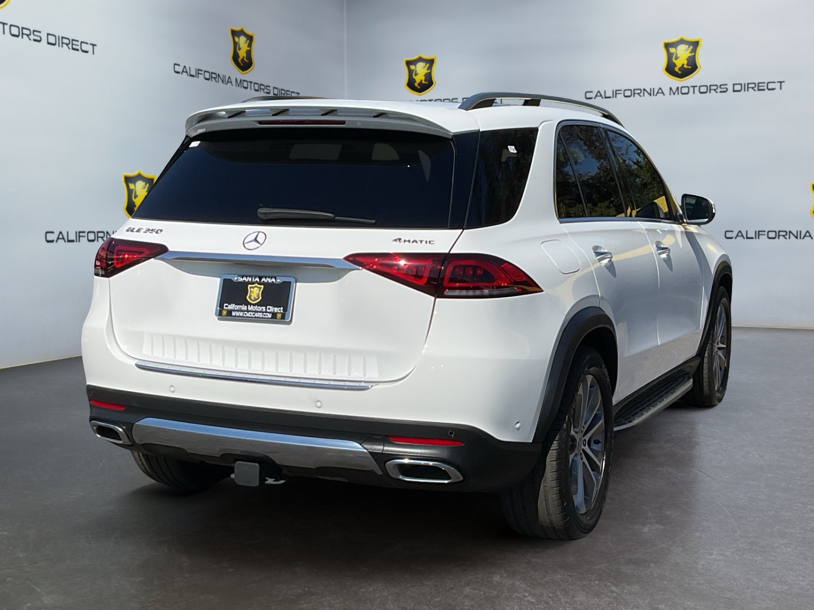 Used 2022 Mercedes-Benz GLE 350 4MATIC w/ Premium Package image 5