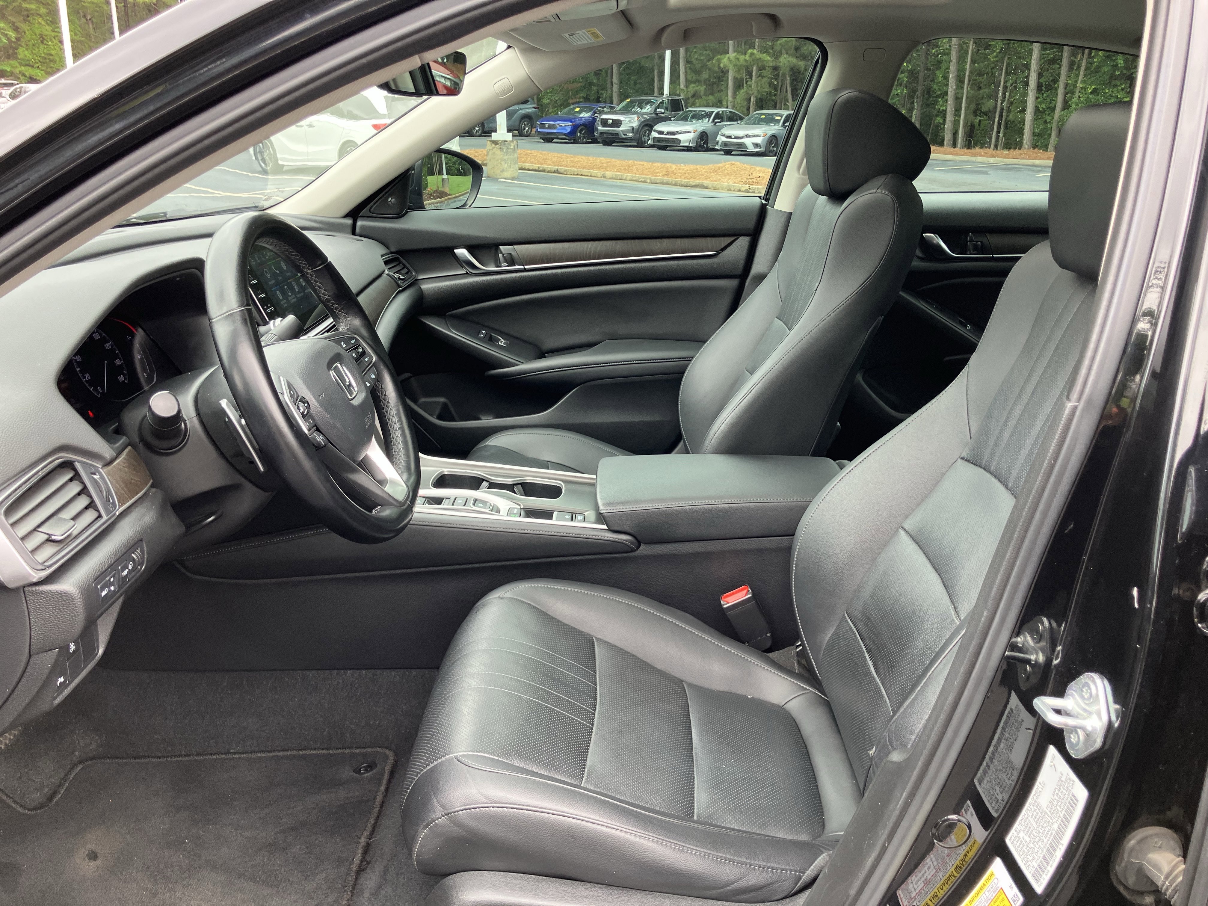 Used 2022 Honda Accord Touring image 16