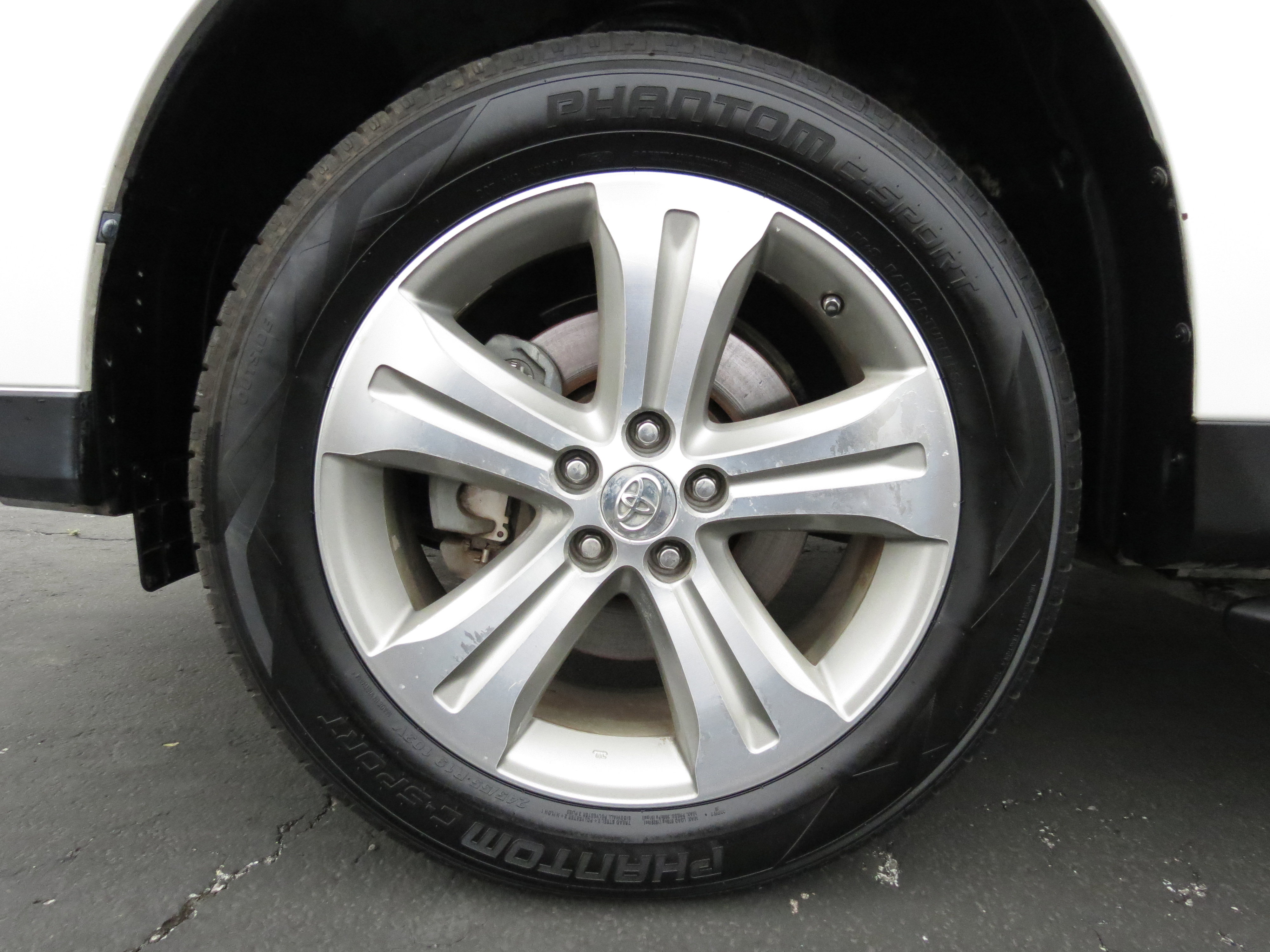 Used 2012 Toyota Highlander Limited image 31