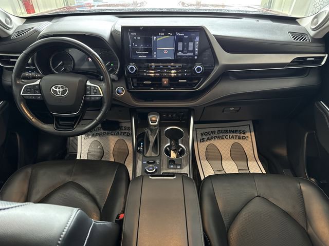 Used 2020 Toyota Highlander Limited image 21